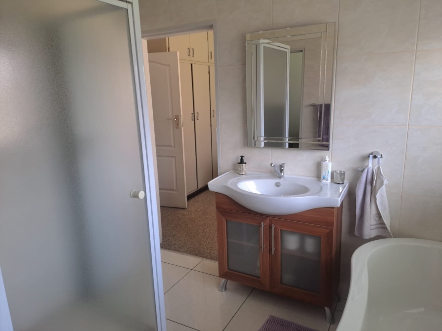 4 Bedroom Property for Sale in Jan Cillierspark Free State